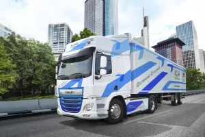 Tesla Semi vs DAF CF Electric: Pricing, Range, and Features – An Expert Comparison