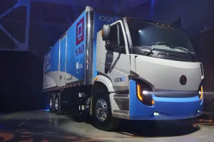 Tesla Semi vs Lion Electric Lion8: Head-to-Head on Key Features and Specifications – Expert Insights
