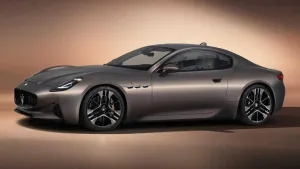 Tesla Model S vs Maserati GranTurismo Folgore: An Expert Breakdown and Full Comparison