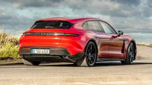 Porsche Taycan Sport Turismo: An Expert Dive into Features and Performance